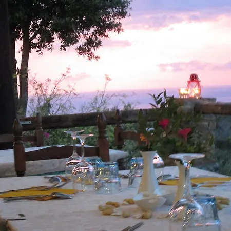 Agriturismo Amandolo Cavo
